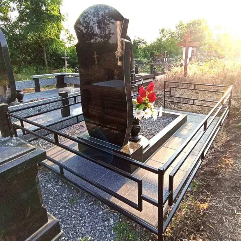 Оградки из металла на кладбище недорого и качественно
