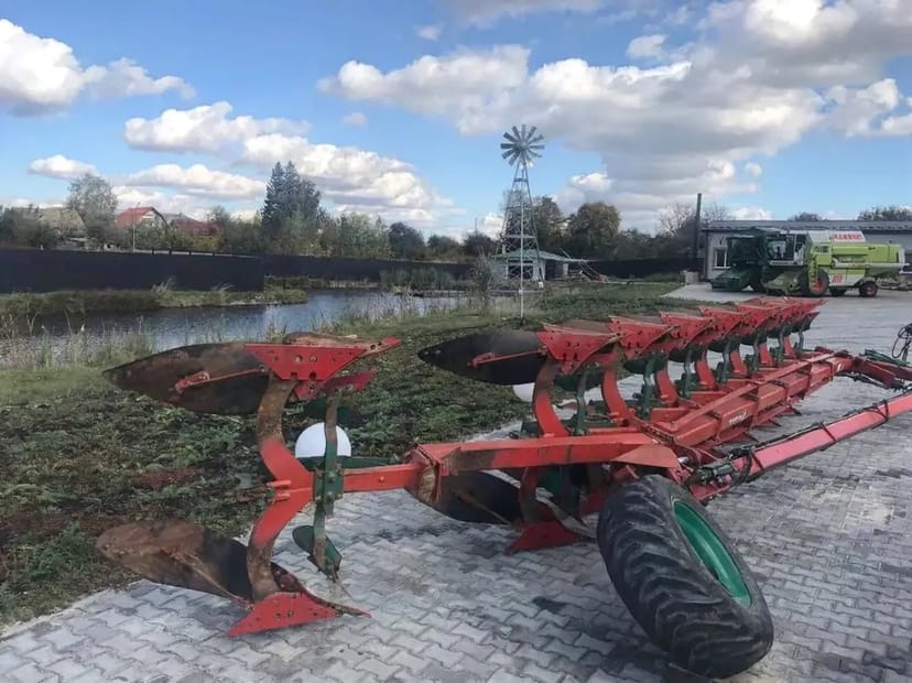 Оборотний плуг Kverneland PC 8 з болтовим захистом