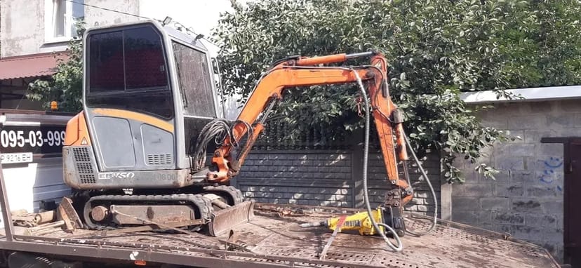 Послуги міні екскаватора, гідромолот