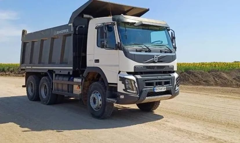 Самоскид VOLVO 32T AVTR-SM 23 - потужна техніка