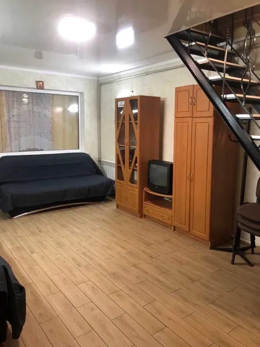 Просторий будинок у Фонтанці з усіма умовами для життя