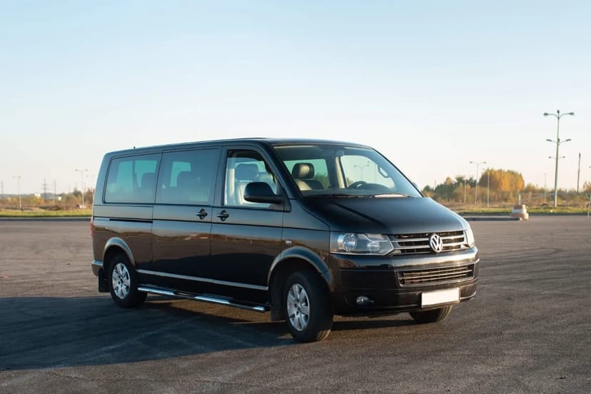 Мінівен Volkswagen Crafter 2017 року - 8 пасажирських місць