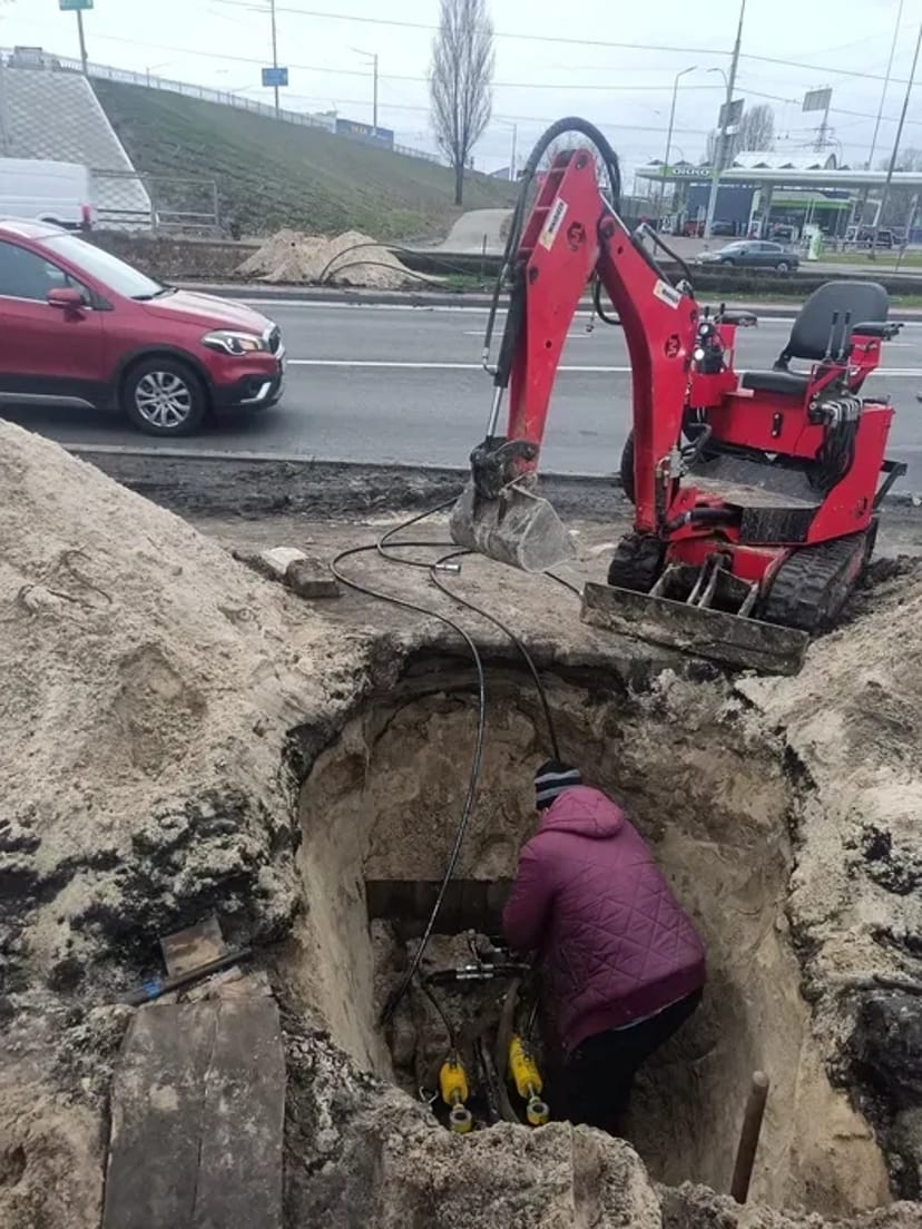 Горизонтальне буріння, прокол під дорогою