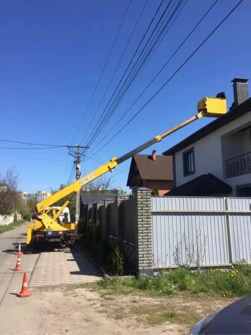 Автовишка для висотних та монтажних робіт