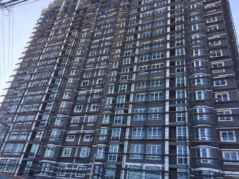 Леса, будівельні риштування, строительние леса