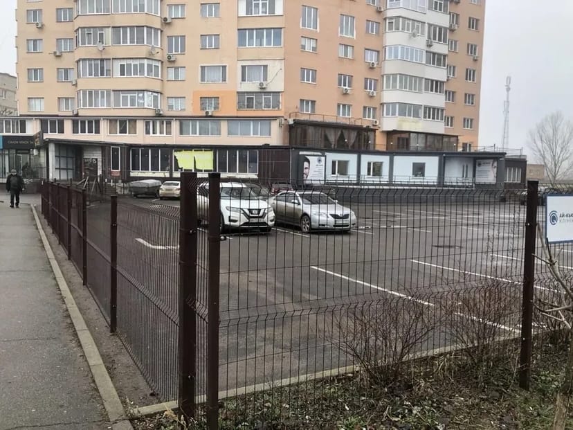 Паркомісце на закритій території