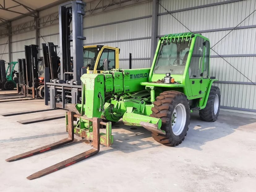 Навантажувач Merlo