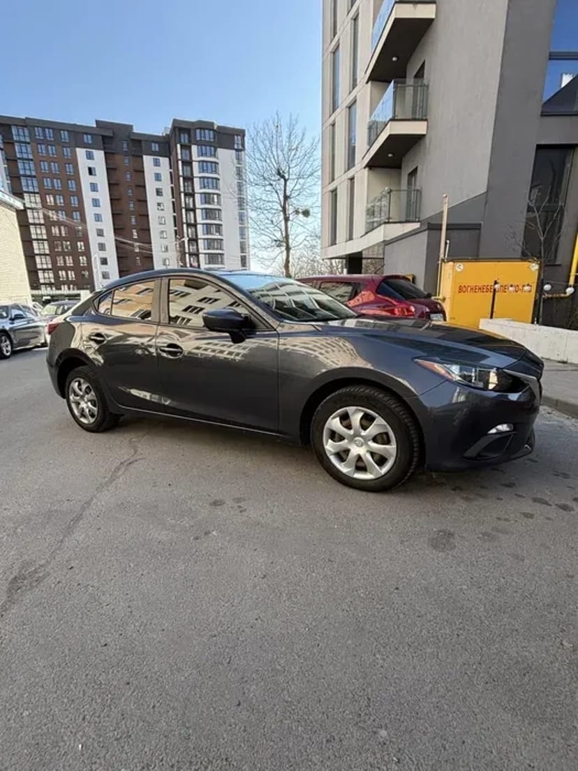 Авто Mazda подобово довготривало