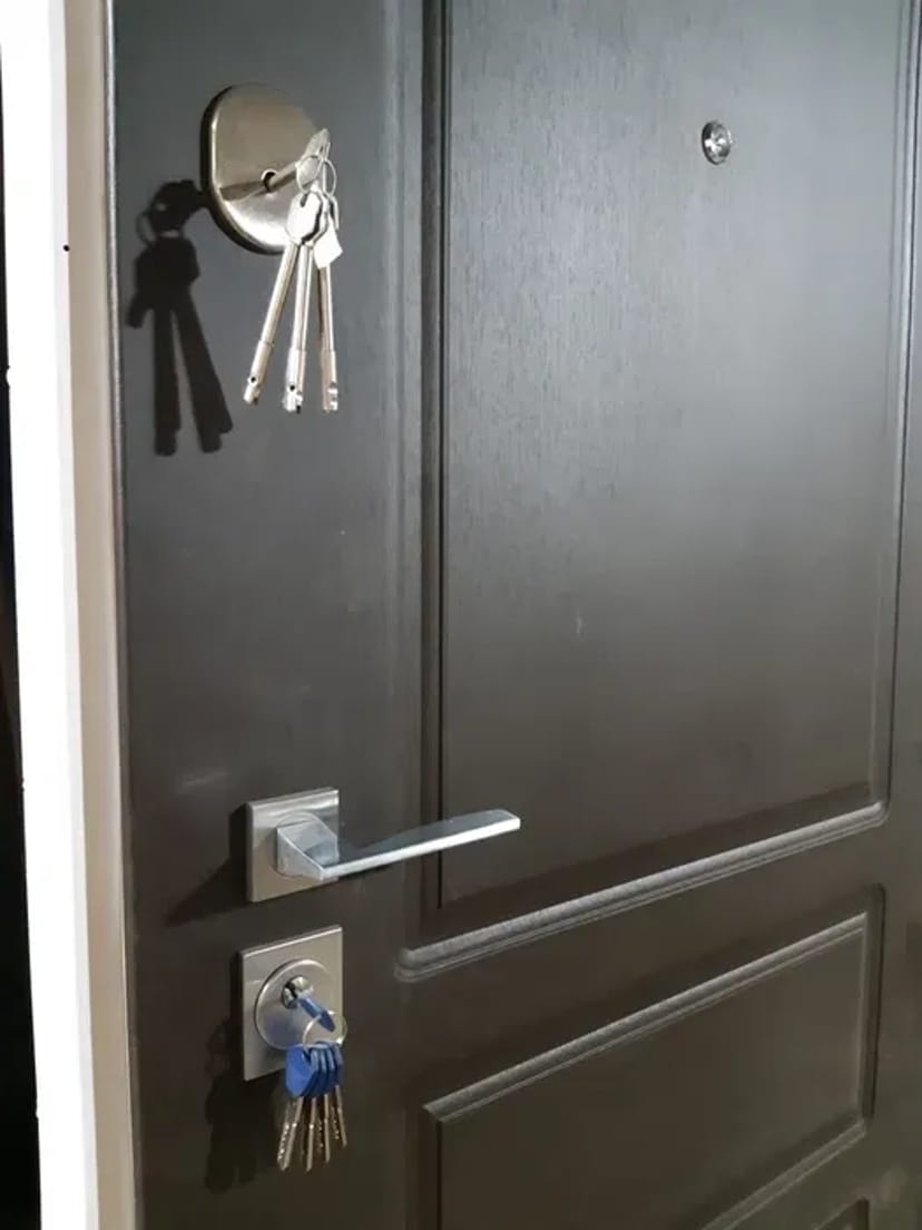 Реставрація та виготовлення броньованих дверей під ключ — надійність і безпека