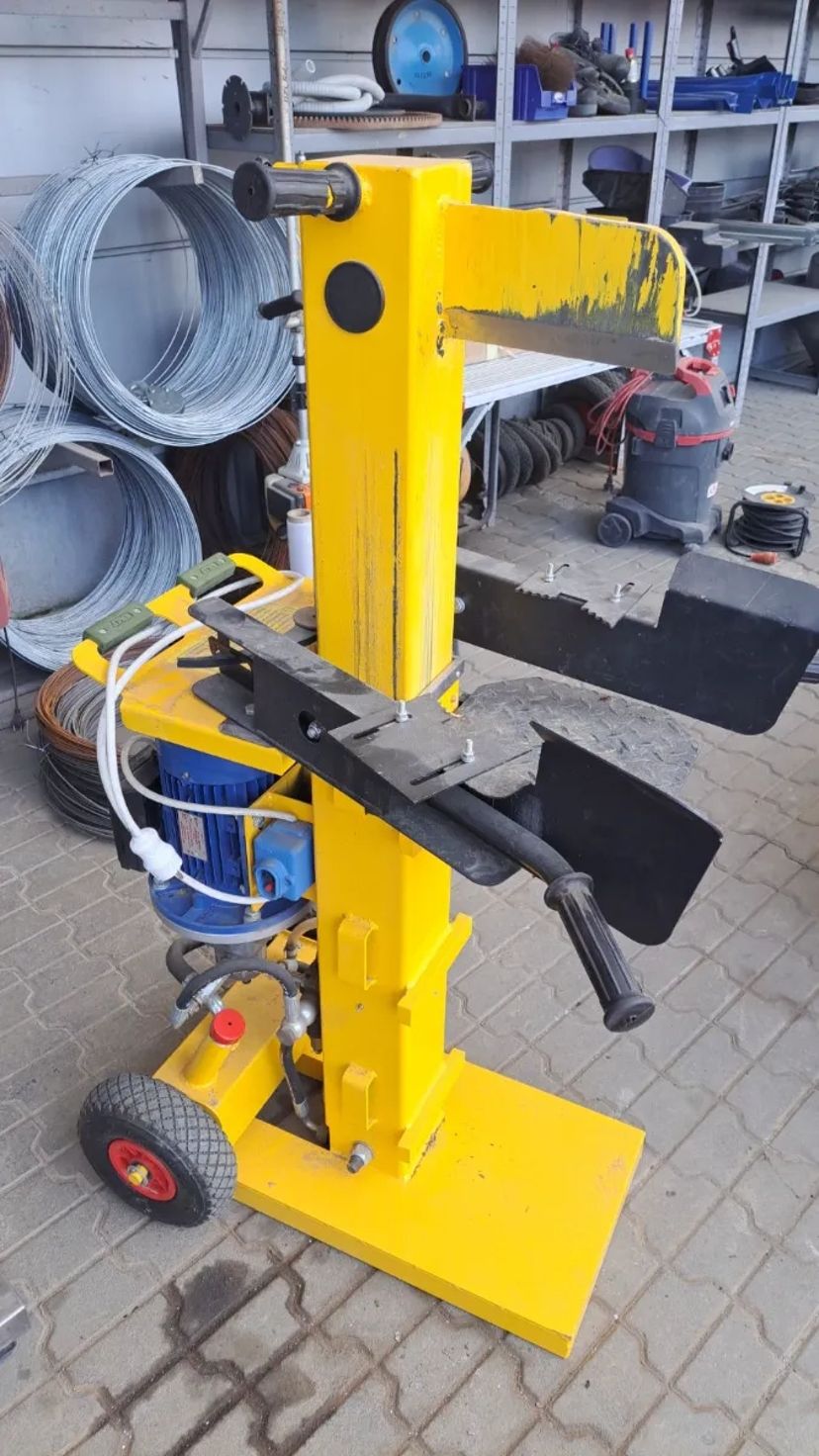 Гідравлічний дровокол SKIF 20 т