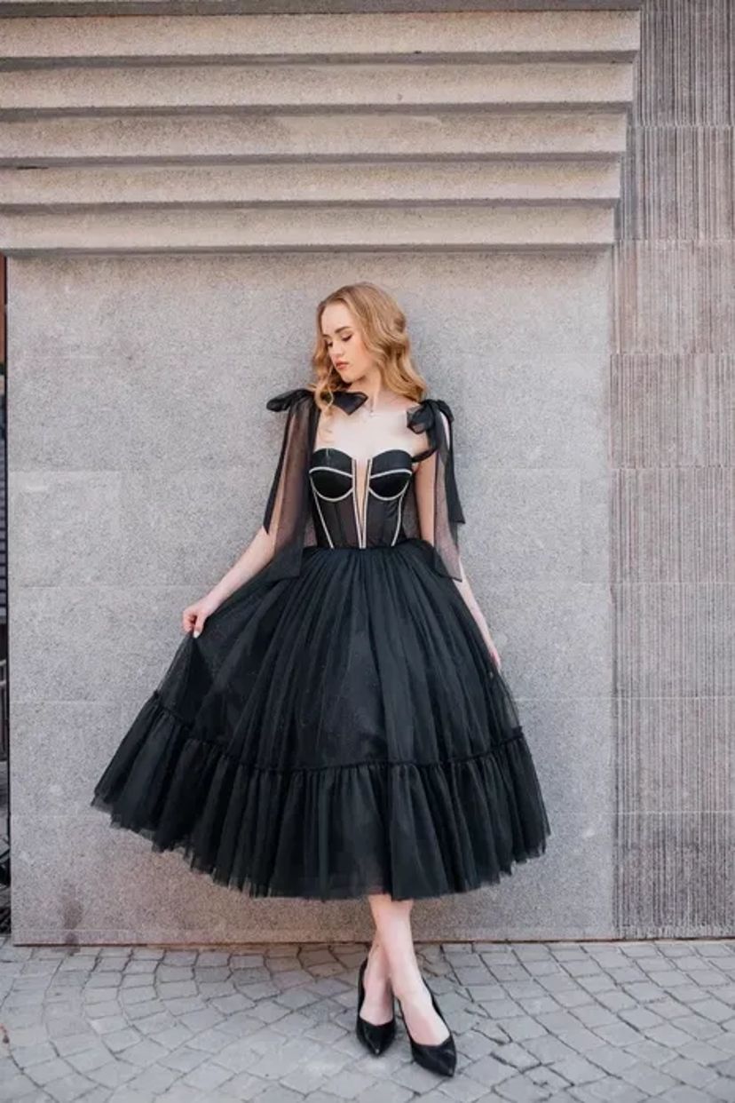 Елегантна вечірня сукня