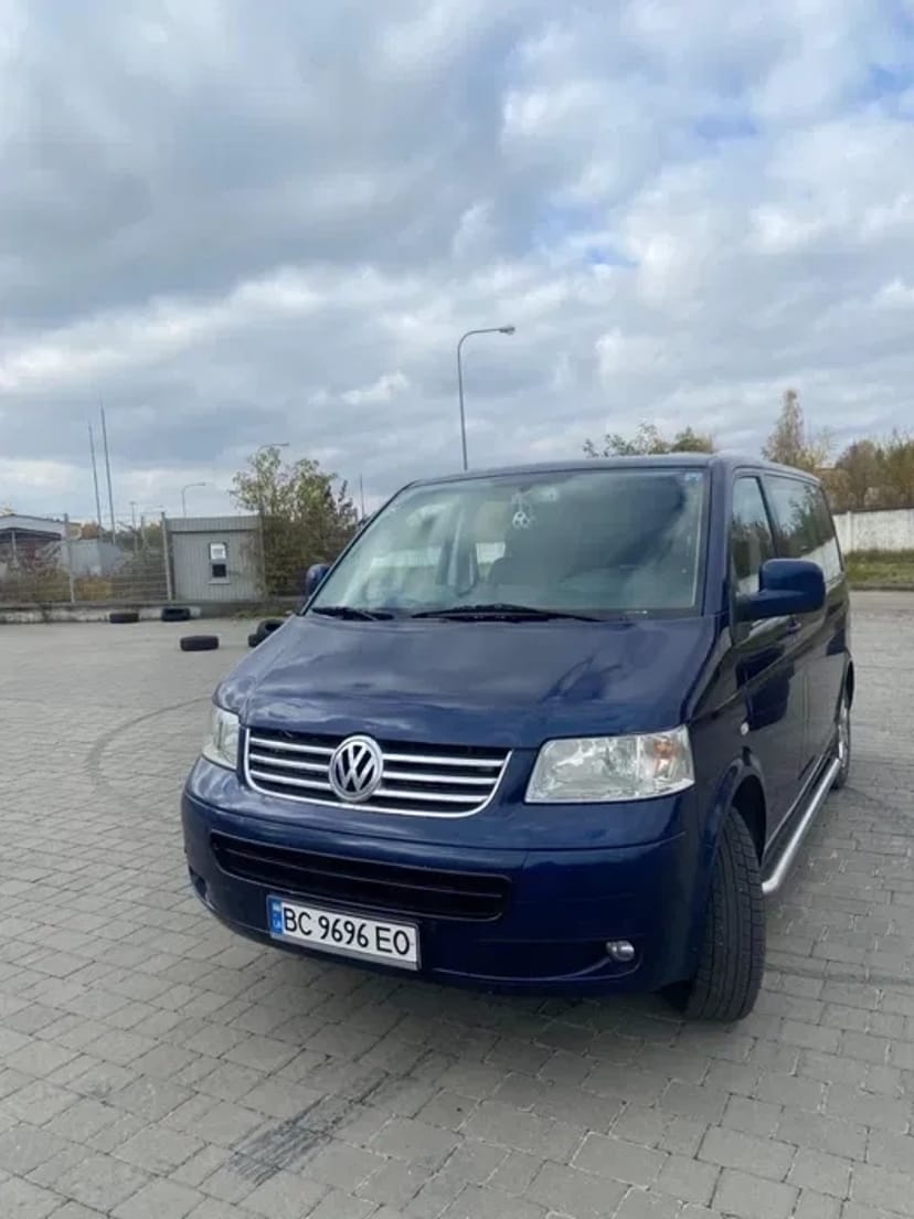 Пасажирський бус (без водія)