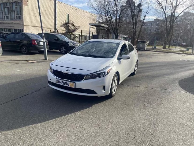 Hyundai Elantra, Kia Forte AT від 600 грн за добу