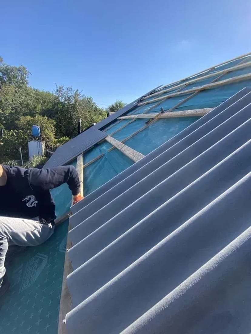 Покрівельні роботи. Заміна шиферу . Демонтаж старого шиферу