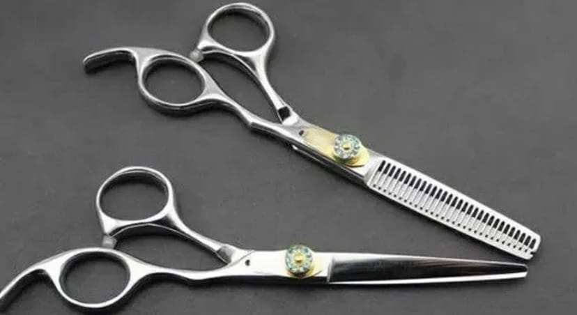 Заточка ножиць перукарських та манікюр інструментів під мікроскопом