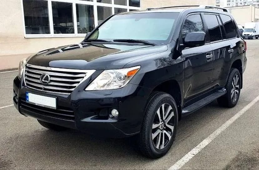 384 Броньований джип Lexus LX 570 B6 чорний з водієм