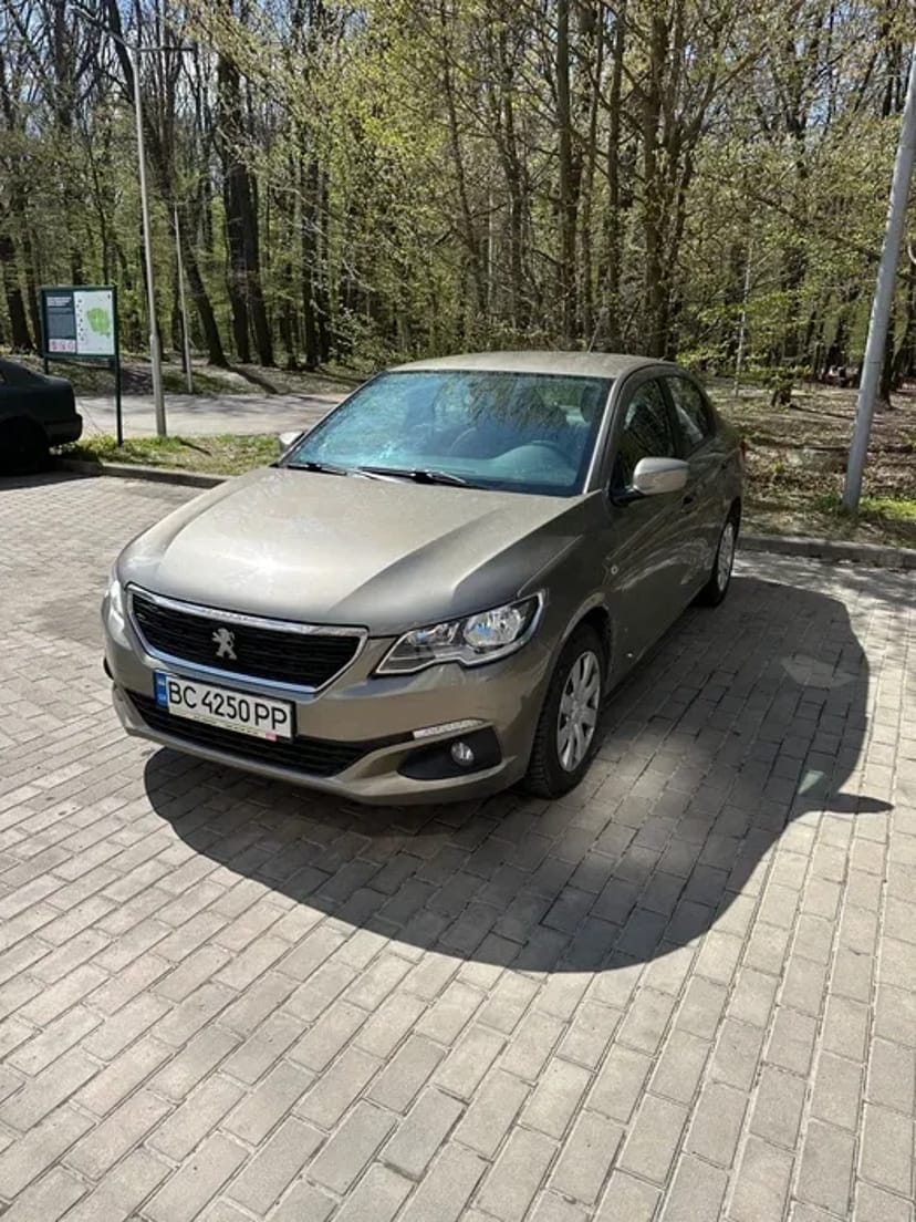 Авто PEUGEOT 301 2018року 1.2 газ 3500 тиждень
