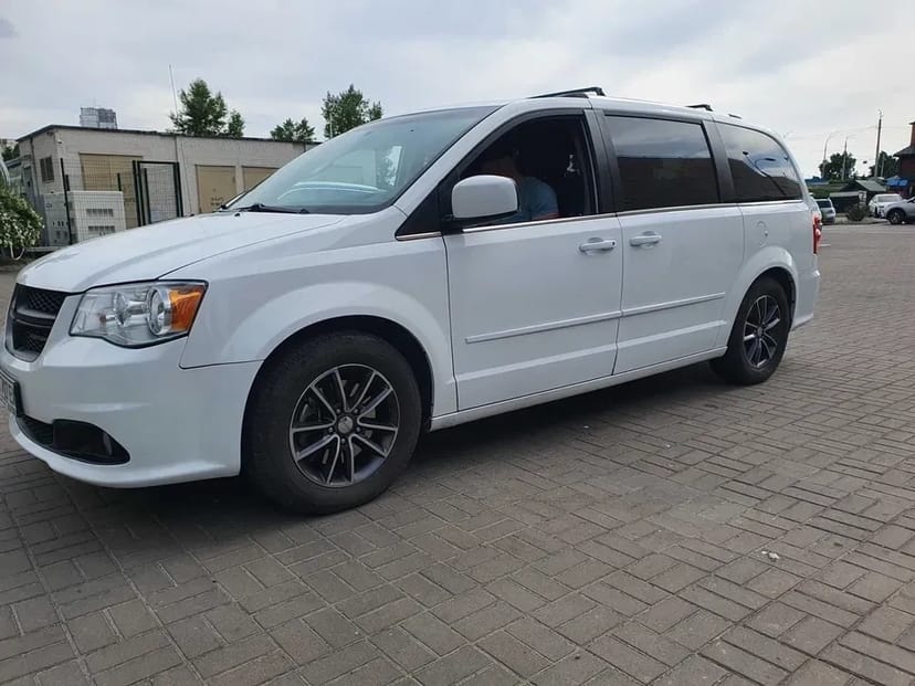 Автомобіль бізнес та стандарт класу