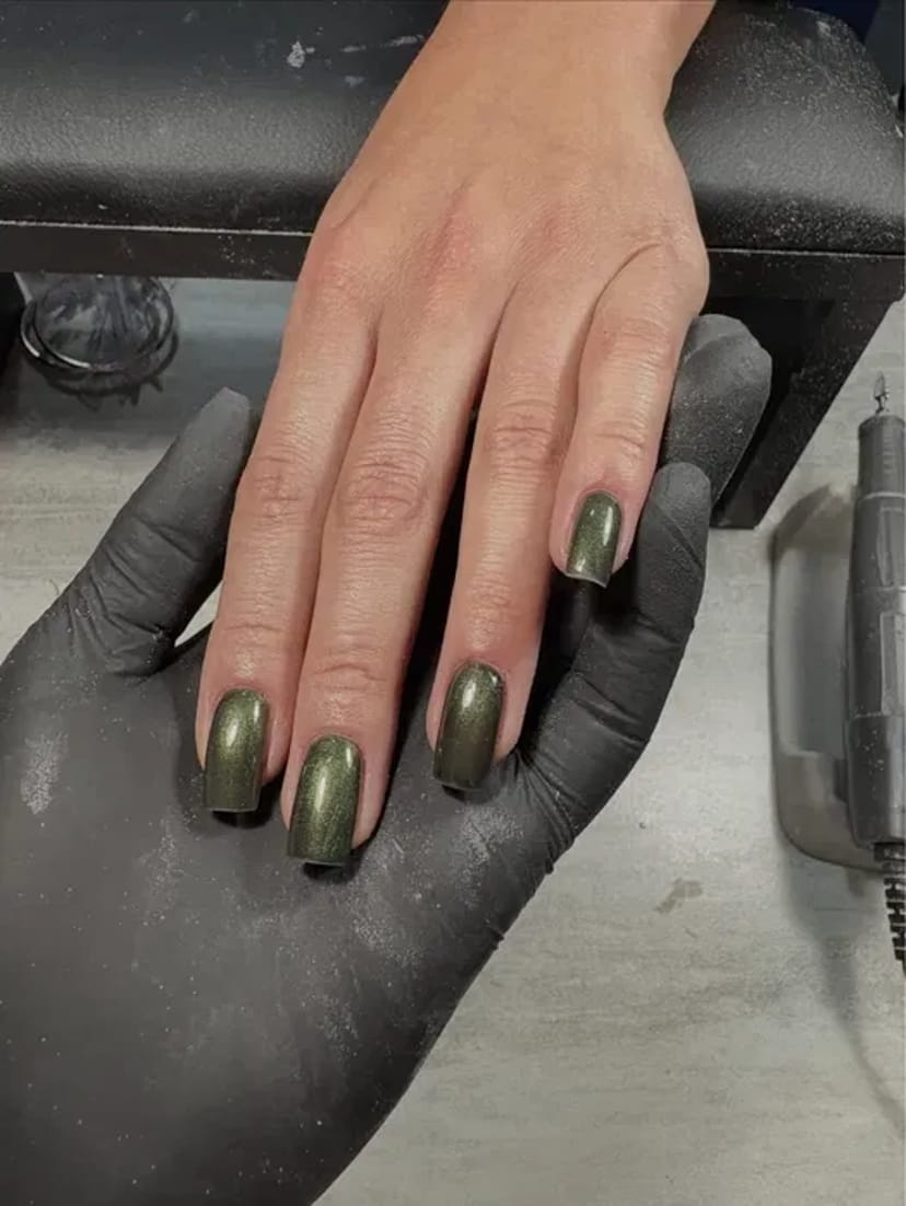 Манікюр та педикюр: Ідеальна якість за дуже приємною ціною!