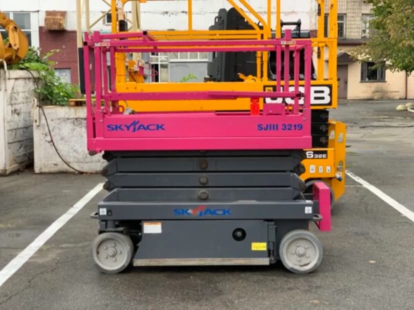 Електричний ножичний підйомник Skyjack SJ3219 E