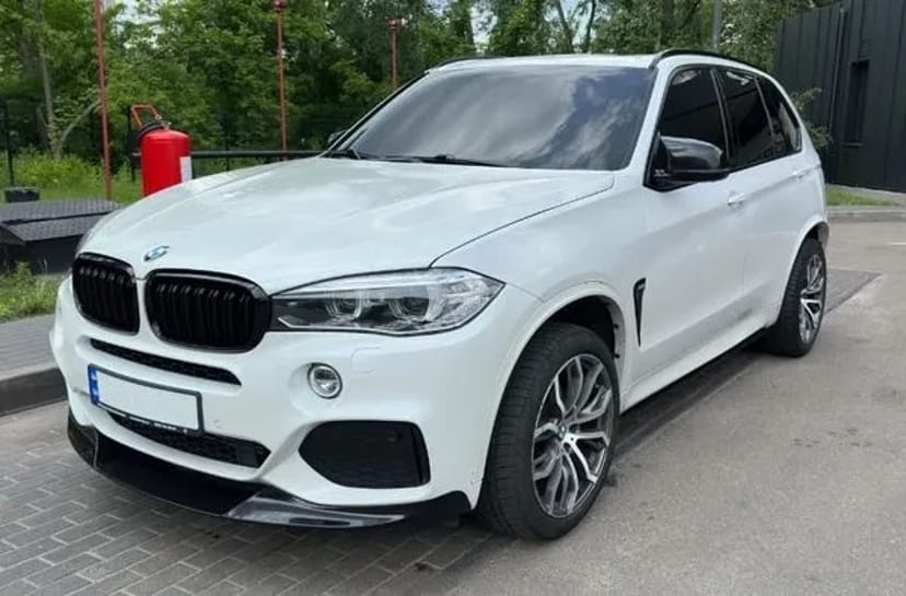 059 Джип на весілля BMW X5 білий з водієм замовити