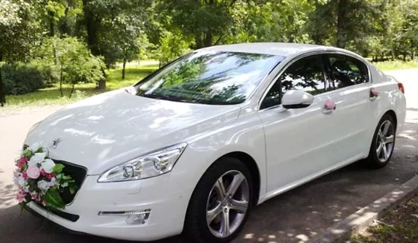 144 Peugeot 508GT білий авто на весілля 