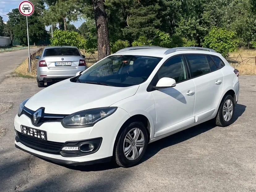 Авто Renault Megan 2015 под такси Рено меган дизель 1.5