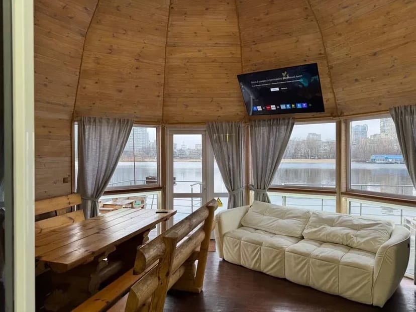 Зняти будинок з банею подобово, Гідропарк, будинок на воді