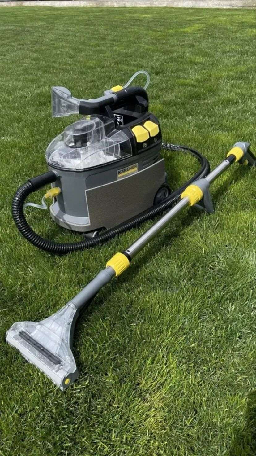 Професійний миючий пилосос Karcher