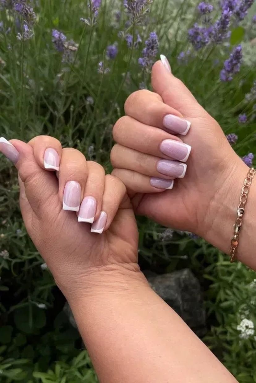 Манікюр з покриттям лише 700 грн