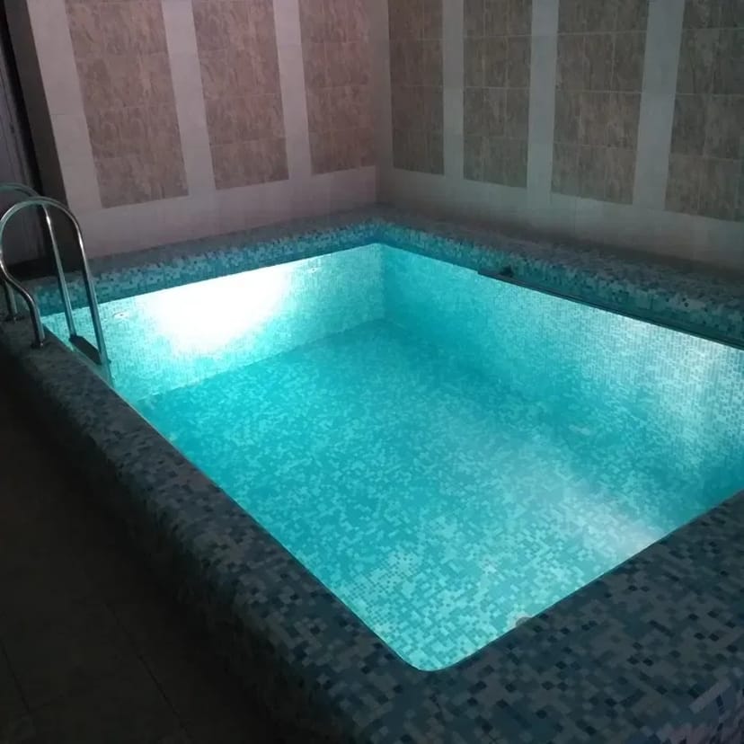 Сауна "Хвиля": Ваш ідеальний відпочинок із парною, басейном, послугами банщика та масажиста.