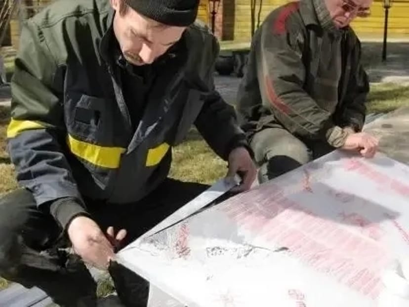 Монтаж стільникового полікарбонату на готову конструкцію