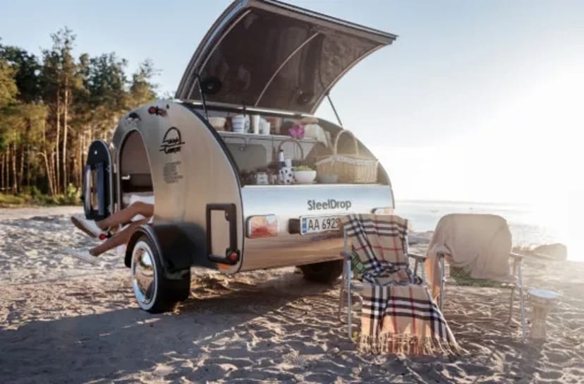 Стильний кемпер STEELDROP для відпочинку