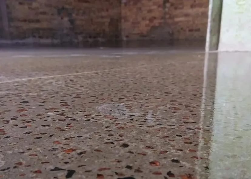 Улаштування мозаїчних підлог з мармуровою крихтою