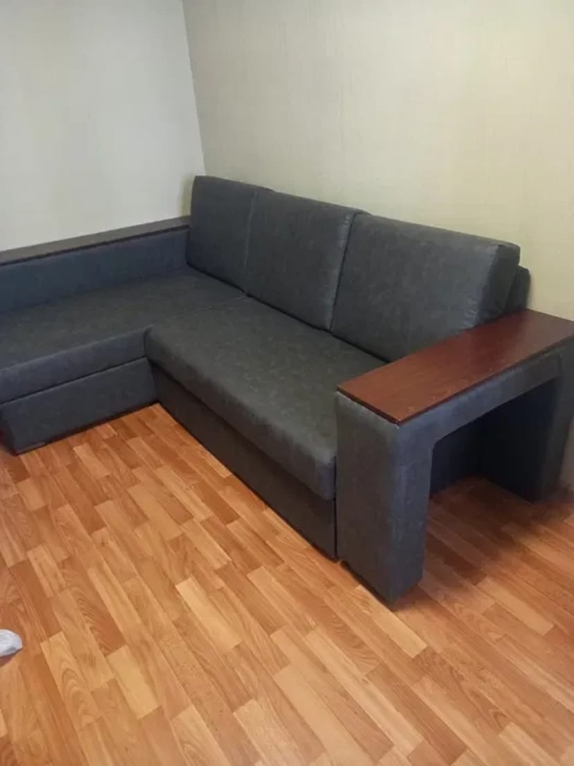 Перетяжка та професійний ремонт м'яких меблів будь-якої складності