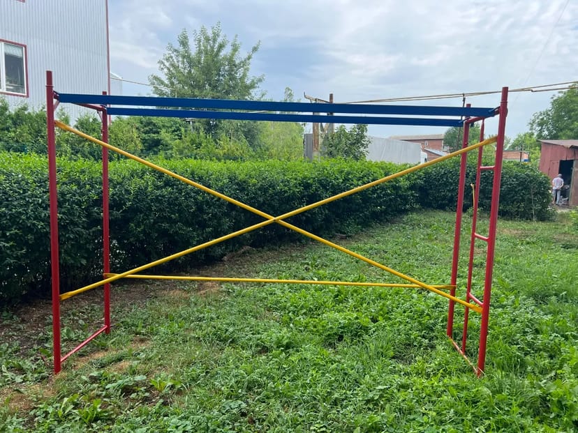 Леса, будівельні риштування