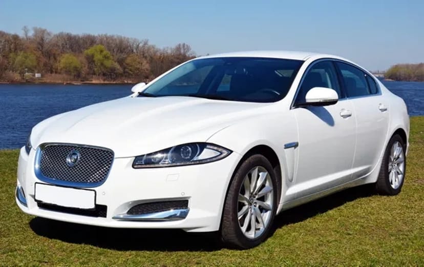 124 Авто на весілля Jaguar XF білий