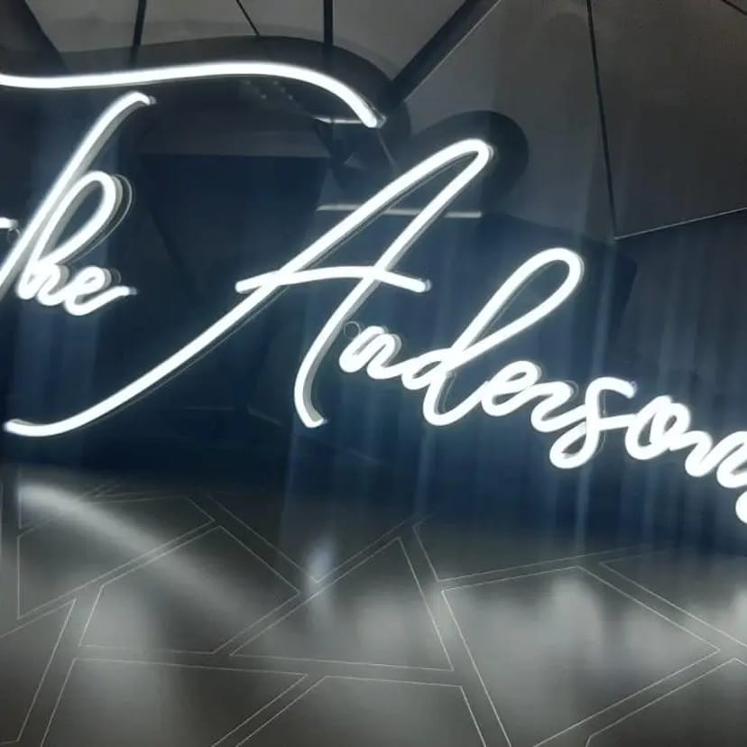 Неонові вивіски з акрилу. Неонова вивіска із полікарбонату. Зовнішня неонова вивіска.