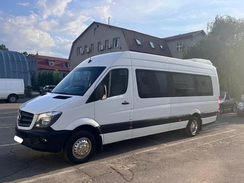Мікроавтобус Mercedes-Benz Sprinter