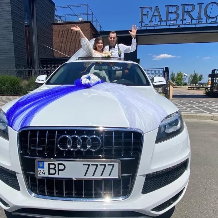Авто на весілля Audi Q7 с водієм,трансфер аэропорт