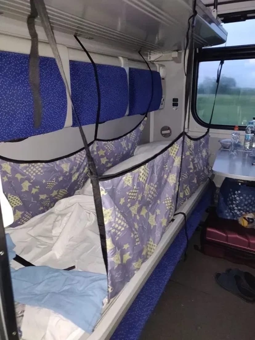 Манеж у потяг для дітей