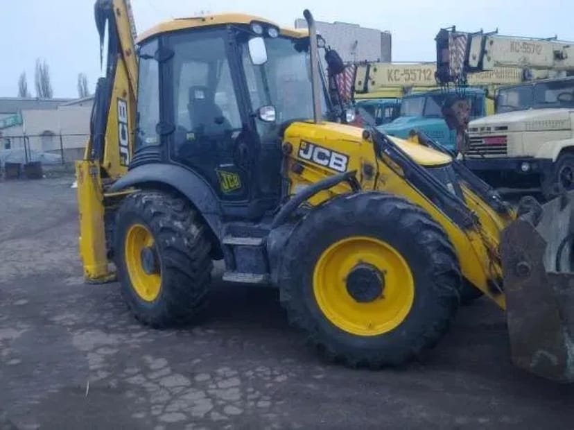 Екскаватор-навантажувач