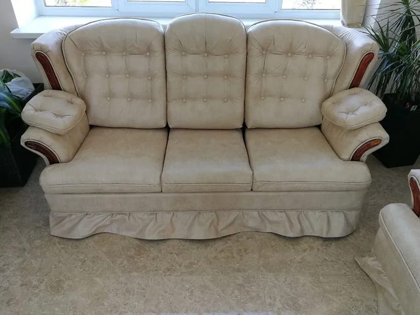 Перетяжка ремонт м'яких меблів будь-якої складності, Київ