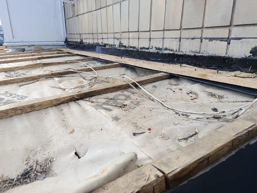 Демонтаж стін підлогі демонтажні роботи вивіз сміття земляні роботи