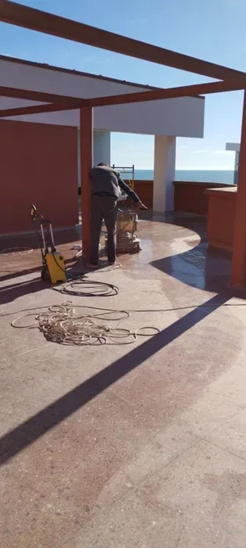 Полірування, реставрація мармуру та бетонних підлог, шліфування мармуру