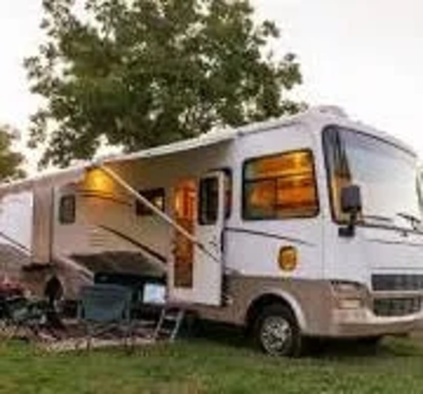 Кемпер для вашої подорожі. Комфорт!