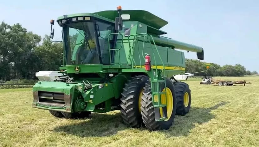 Зернозбиральний комбайн John Deere