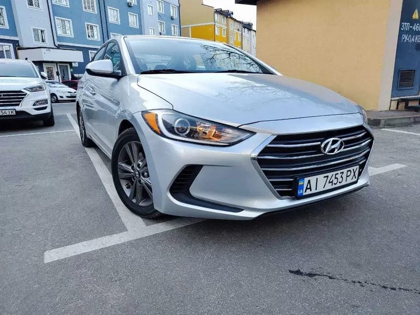 Авто Hyundai Elantra (під таксі) 4700 грн/тиждень