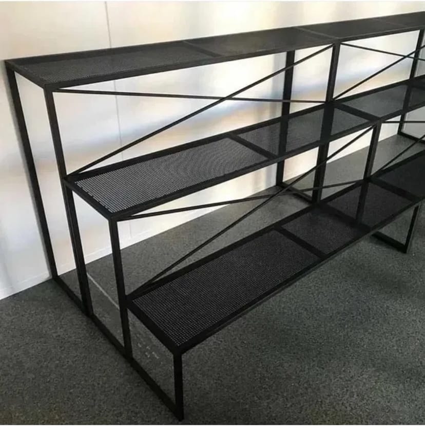 Виготовляємо сходинки під квіти для квіткових магазинів.Стіл Флориста.