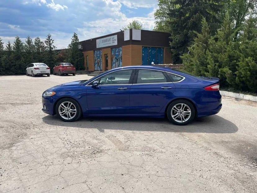 Авто Ford Fusion Hubrid